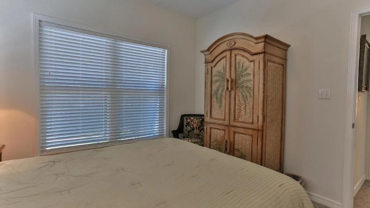 Holiday home Aventon - Is A 3 Bedroom Home That Is An Easy Walk To The Beach With Communal Pool Destin United States